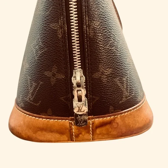 Louis Vuitton Alma PM Monogram Canvas | Vintage Luxury - Picture 8 of 16